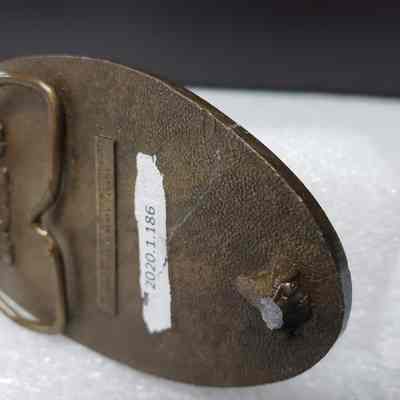 [Belt Buckle] Beaver Drilling, Antique-Bronze [Broken] -Back, Breakage: Close-up view of breakage from the back, as well as missing hook.