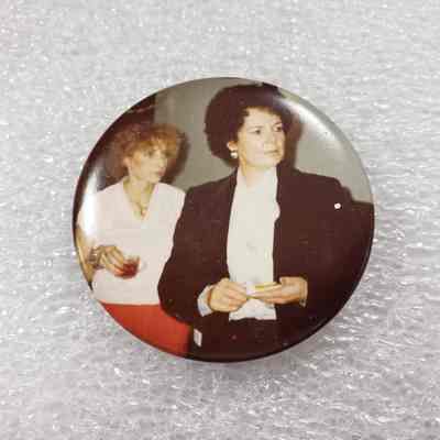 [Button] Photograph of Two Women, Pinback