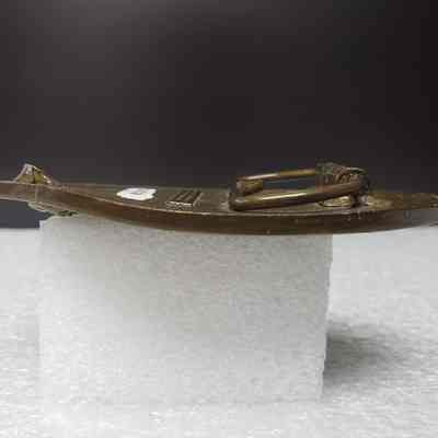 [Belt Buckle] Beaver Drilling, Antique-Bronze [Broken] - Side, Top: Side view from the top, showing warping from the breakage.