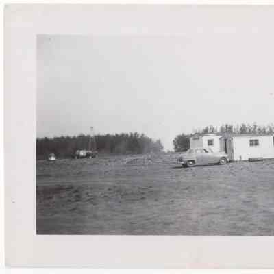 [Photo] Tool Push Shack & Geologist Shack, Imperial Oil Leduc #253 Test Hole, B&W