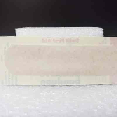 Plaster, back view straight-on