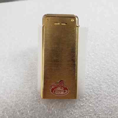 [Lighter] Couger, Gold Red - Front: View of front