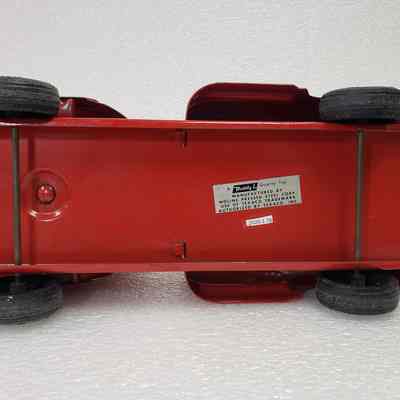 Underside view, truck cab straight-on