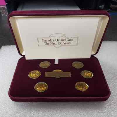 [Pin] "Canada's Oil and Gas: The First 100 Years", Petroleum History Society, Set of 7 Pins, In Display Case with Card