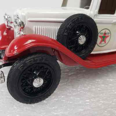 Close-up, front-right wheel detail