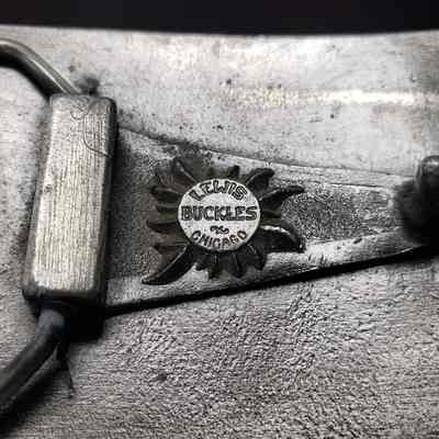 Makers make, back