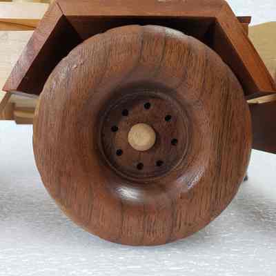 Close-up, rear-right tire
