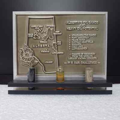 [Desk Ornament] "Alberta's Oil Sands and Heavy Oil Potential" Standee w/ Samples