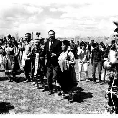 Robert Bennett dancing intertribal