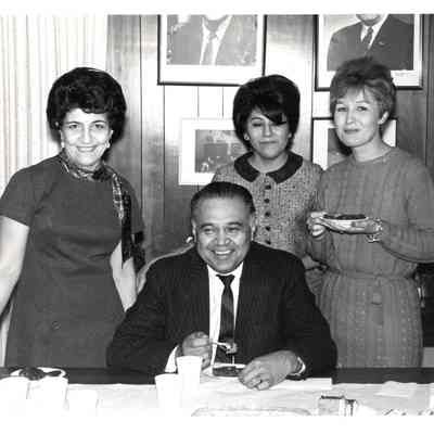 Robert Bennett eating cake