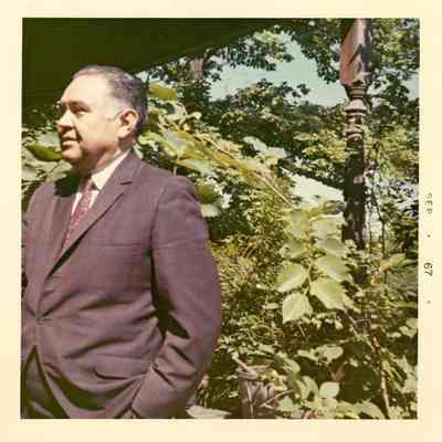 Robert Bennett outside