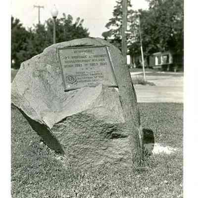 Memorial marker of Capt. Hendrik Aupaumut