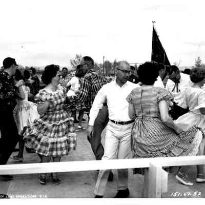 People dancing