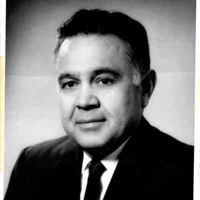 Robert Bennett headshot