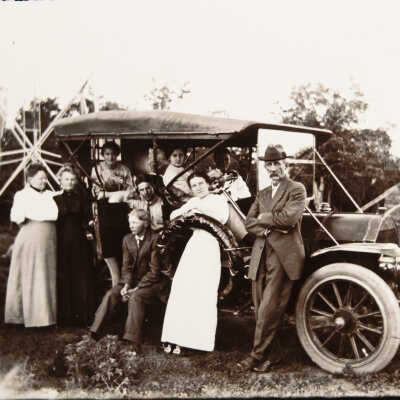 Mrs. Charlie Soeby, the Blaisdell's and the Car