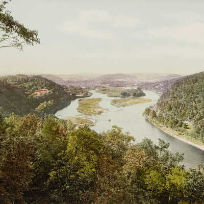 Up the Delaware from the Water Gap