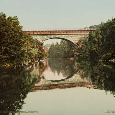 Echo Bridge, Newton
