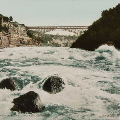 Whirlpool Rapids, Looking Up