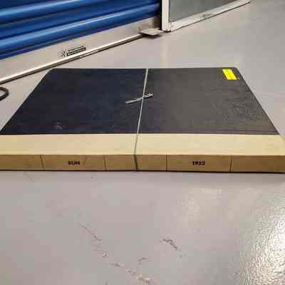 Orinda Sun Newspaper Book 1952: The book contains all the editions of the Orinda Sun that were published in 1952