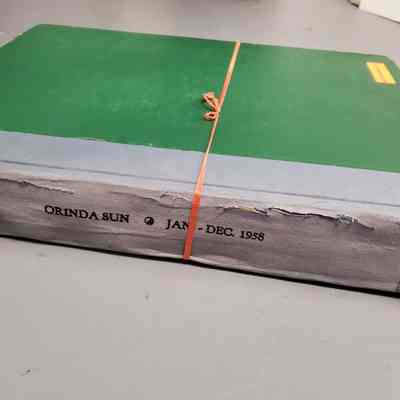 Orinda Sun Newspaper Book 1958: This book contains all the editions of the Orinda Sun that were published in 1958.