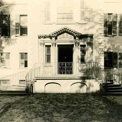 Radcliffe-King Mansion (~22-24 George Street)