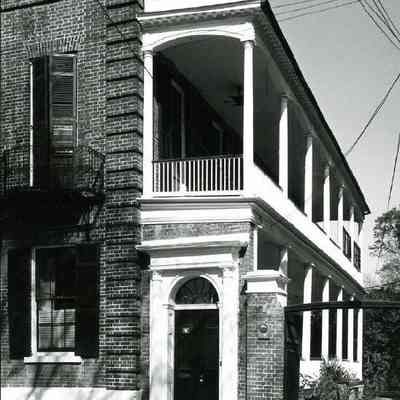 Thomas Heyward House (18 Meeting Street)