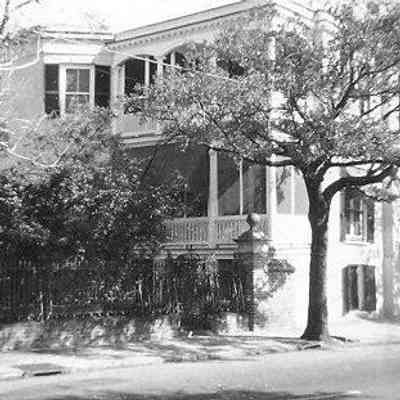 68 South Battery (Harth-Middleton House)