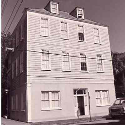 134 Wentworth Street (Elsworth-Lockwood House)