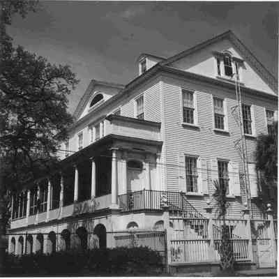 69 Barre Street (Gov. Thomas Bennett House)