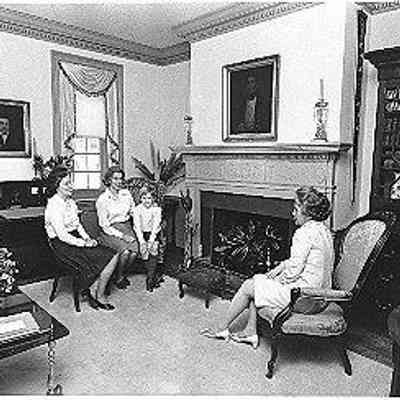 Interior Rooms, 49 South Battery (Col. James English House)