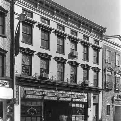 Mike Calder's (286-288 King Street, George Miller Building)