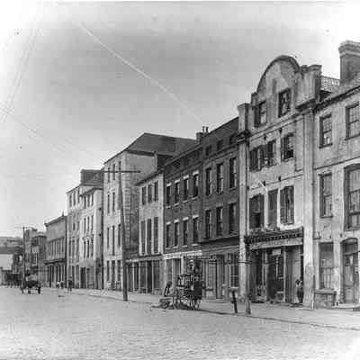 Views of East Bay Street [Rainbow Row]