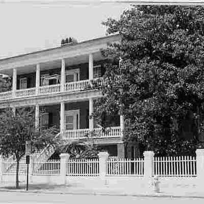 214 Calhoun Street (Frederick Shaffer House)