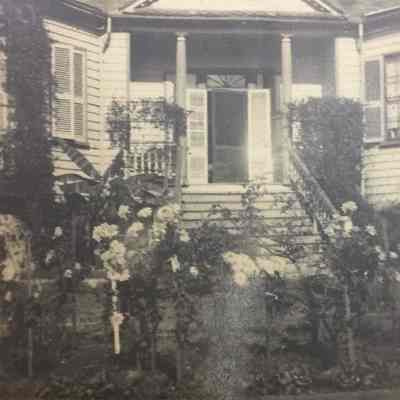 209 Ashley Avenue, 30 Queen Street, 8 South Battery, and 139 Tradd Street