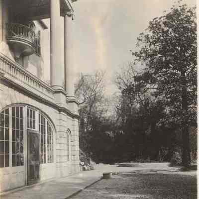 Ashley Hall (172 Rutledge Avenue)