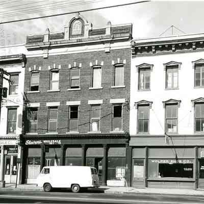 215-219 Meeting Street