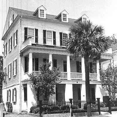 220 Calhoun Street (Burnham Huger House)