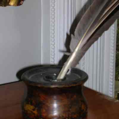 Inkstand