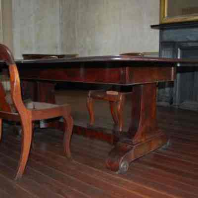 Dining Table with Five Leaves