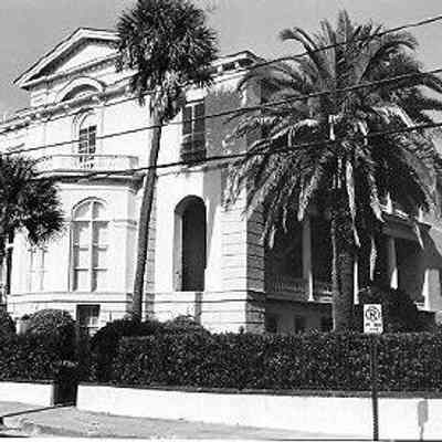 34 Smith Street (Robertson-Pickens House)
