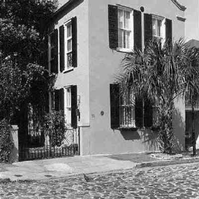 22 Chalmers Street