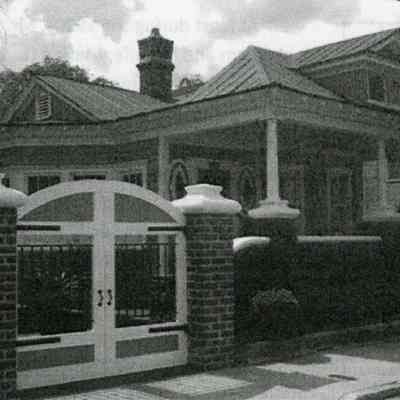 15 Larnes Street
