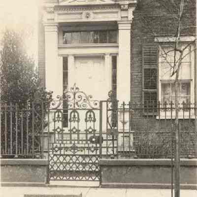 Gate and Doorway, Jones-Howell House (37 Hasell Street)