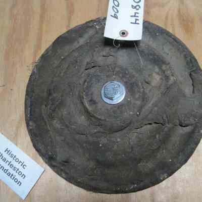 Round Cast Iron Earthquake Bolt