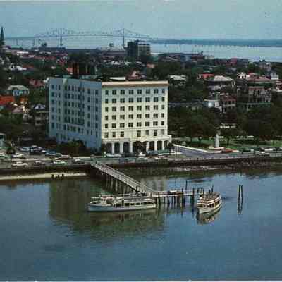 Hotel Fort Sumter [1 King Street]