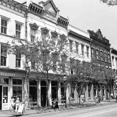 "Omni Storefronts" (209-235 Meeting Street)