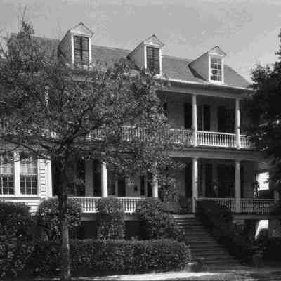 76 Bull Street (Matthewes-Legare House)
