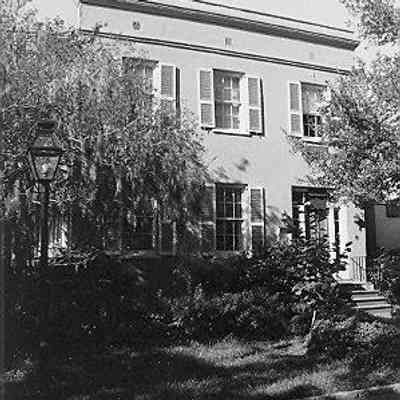 10 Green Street (Gov. William Aiken House)