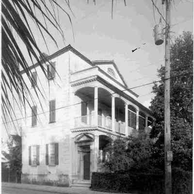 89 Beaufain Street (William G. Steele House)