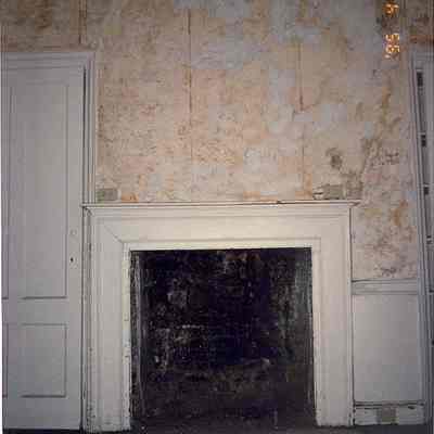 41 King Street, John Prue House, Fireplaces and Mantels